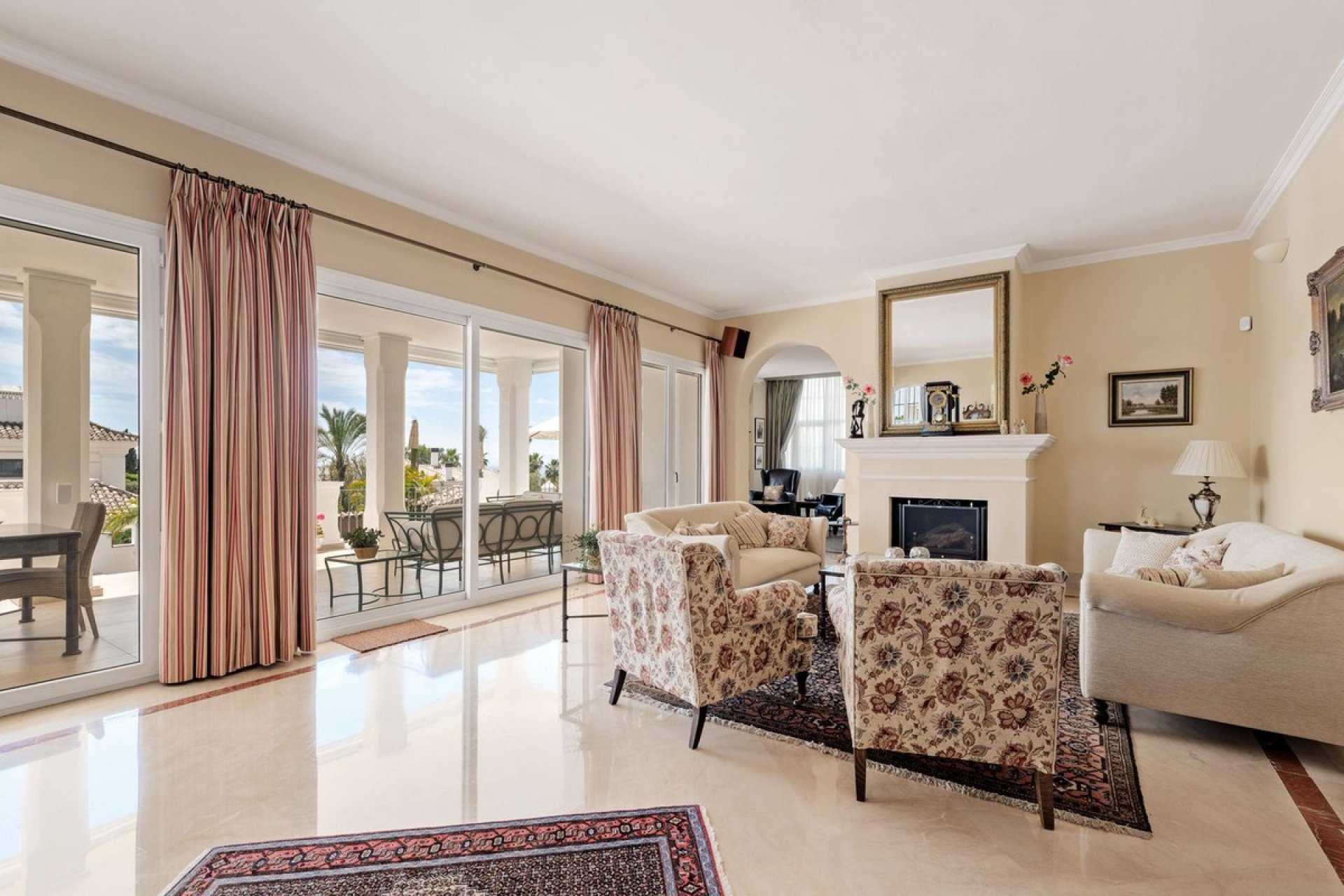 Resale - Villa - Marbella - Sierra Blanca