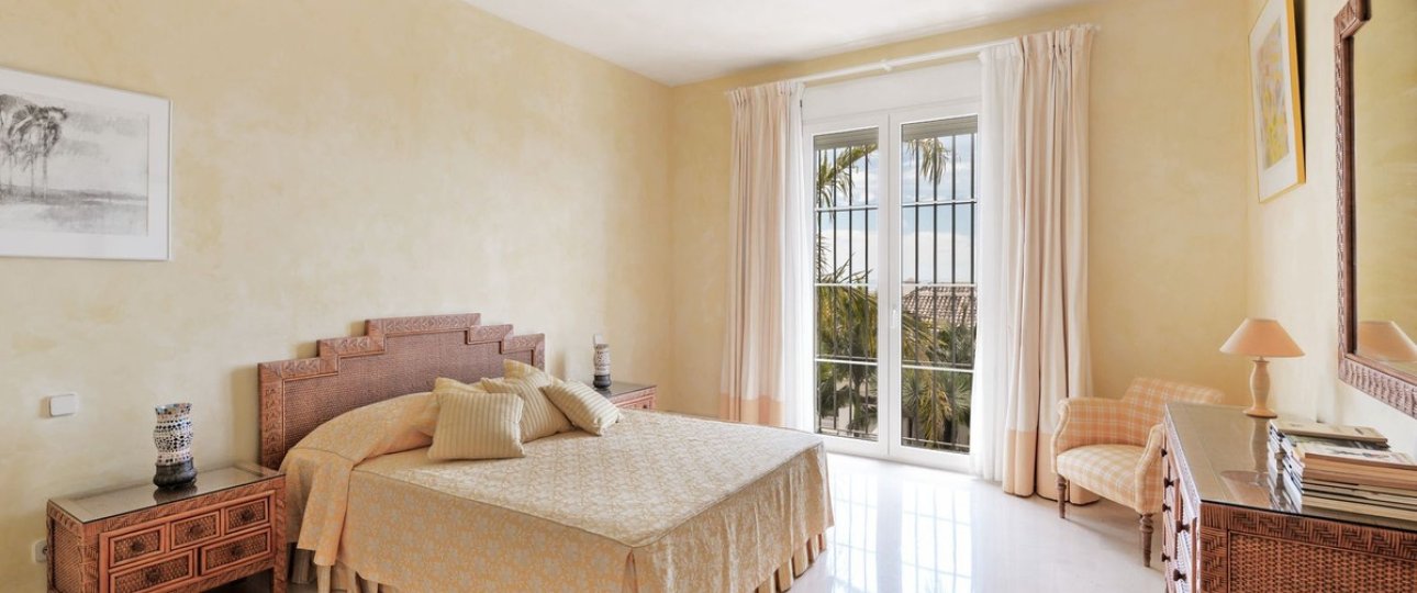 Resale - Villa - Marbella - Sierra Blanca