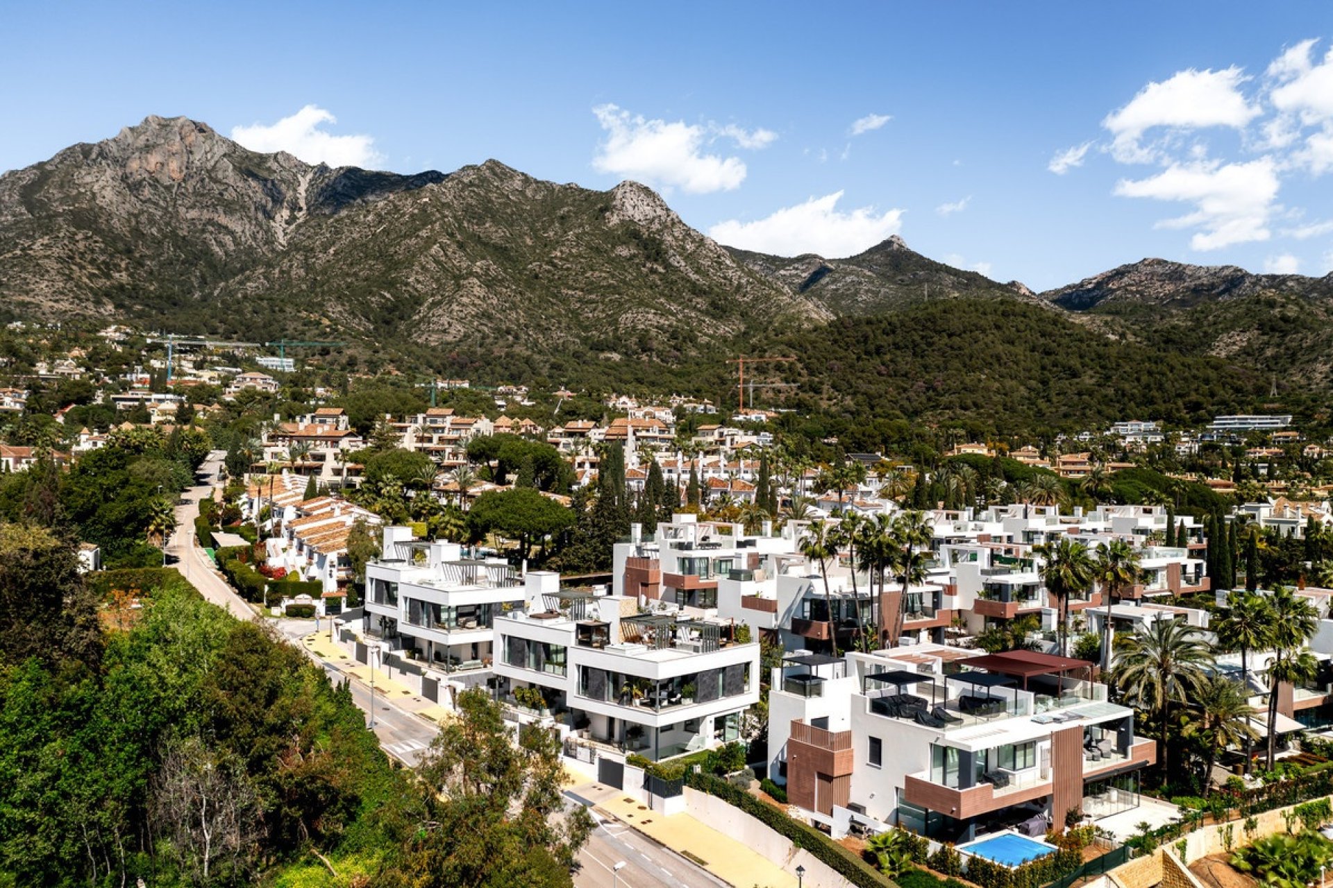 Resale - Villa - Marbella - Sierra Blanca