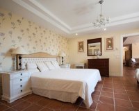 Resale - Villa - Marbella - Sierra Blanca