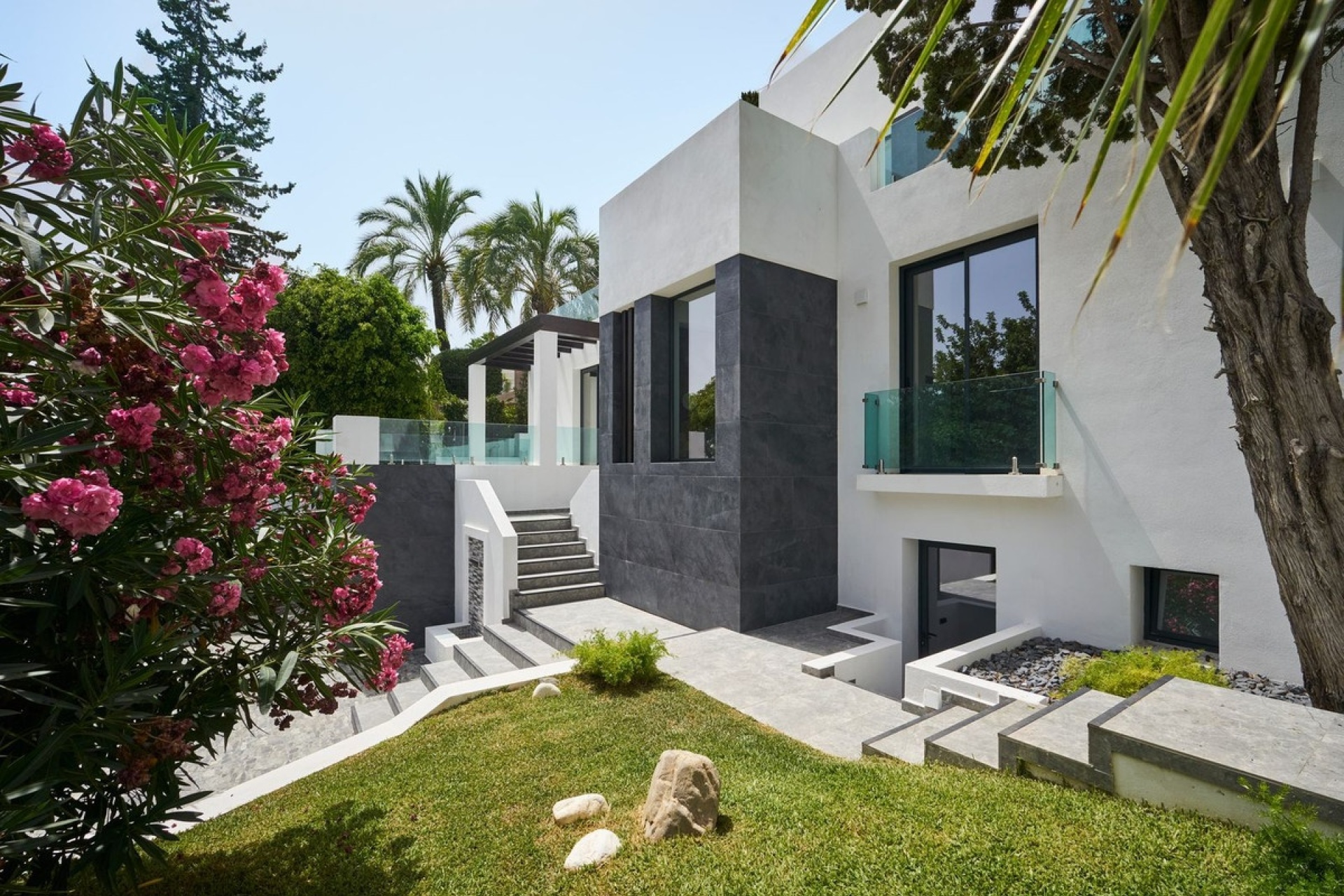 Resale - Villa - Marbella - Sierra Blanca