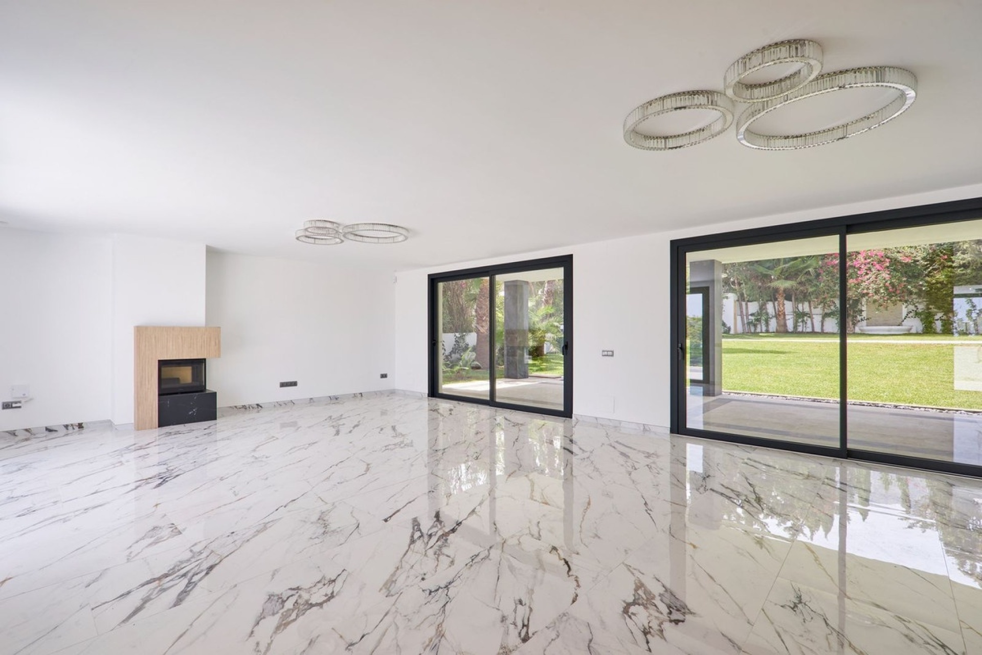 Resale - Villa - Marbella - Sierra Blanca
