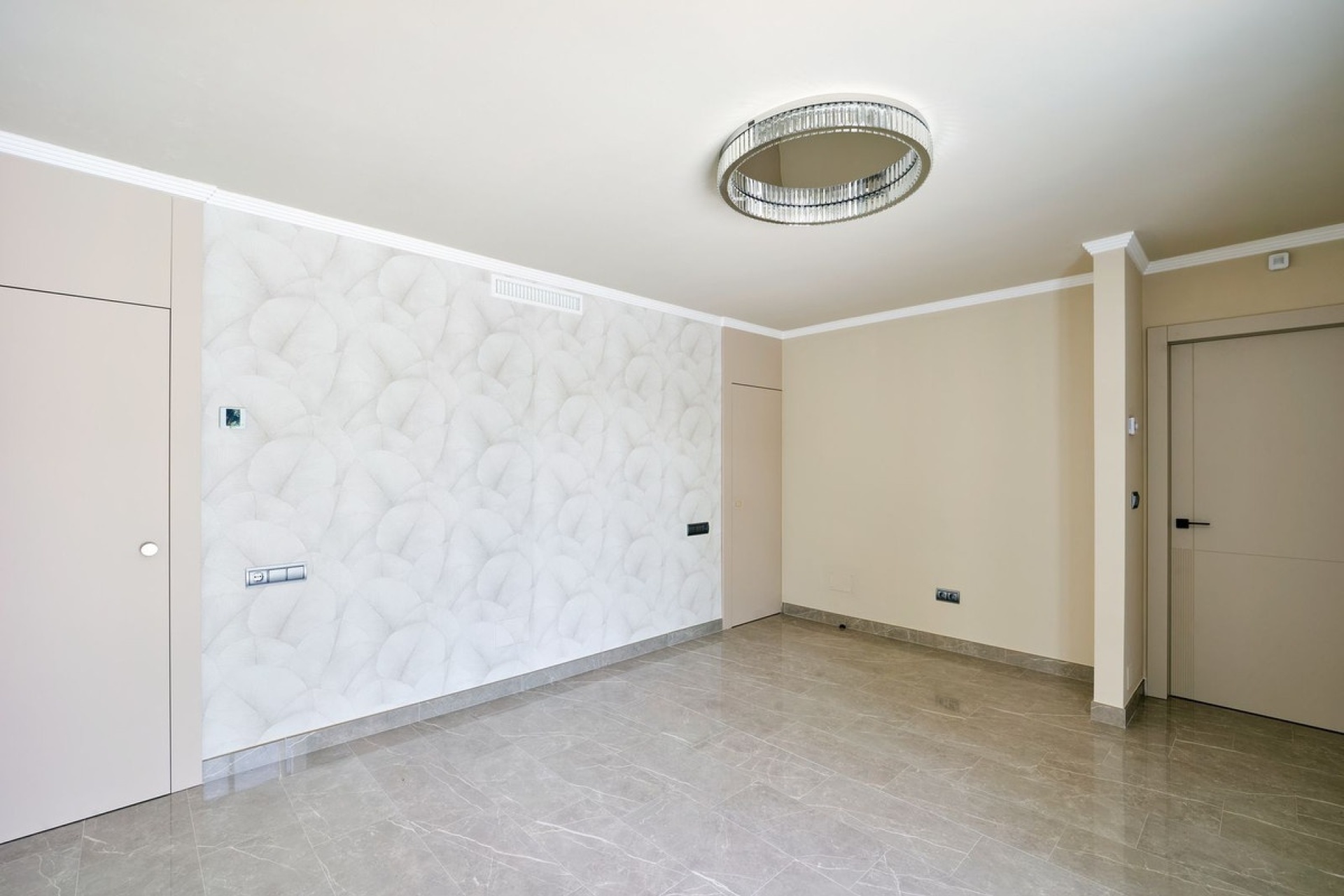 Resale - Villa - Marbella - Sierra Blanca