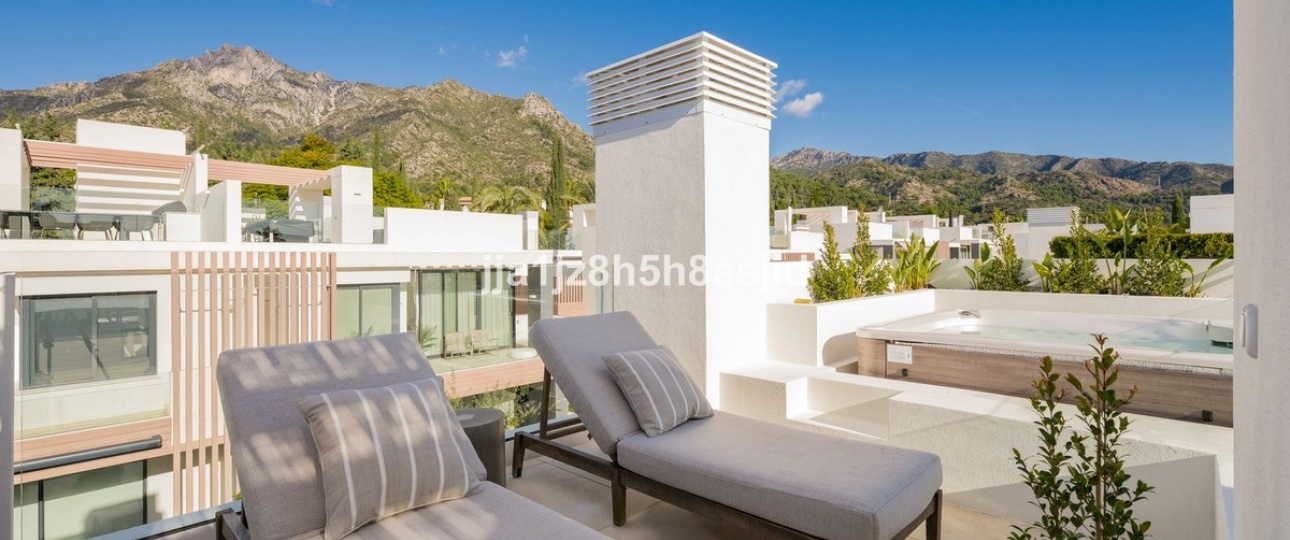 Resale - Villa - Marbella - Sierra Blanca