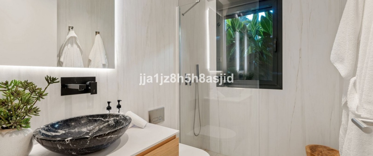 Resale - Villa - Marbella - Sierra Blanca