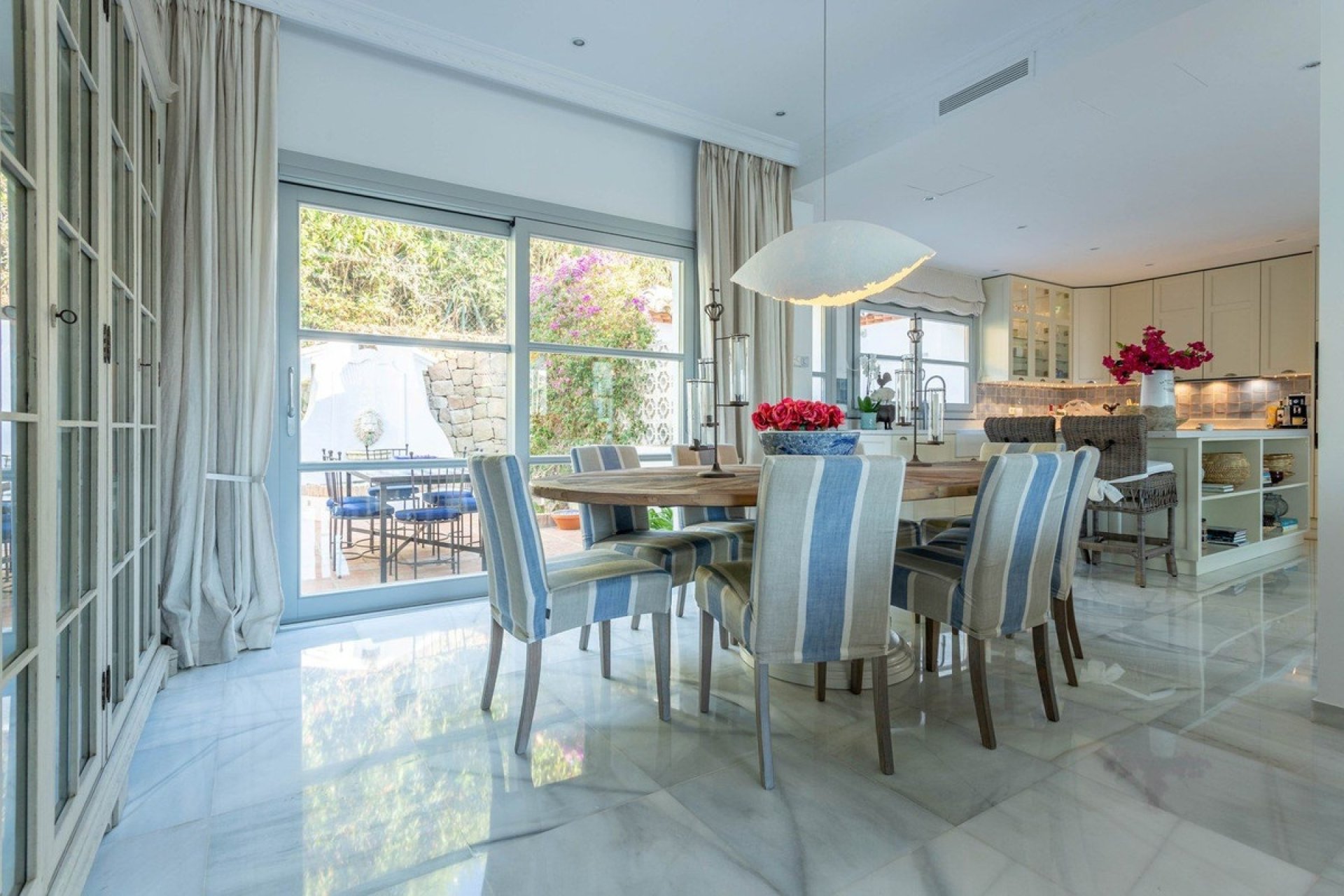 Resale - Villa - Marbella - Sierra Blanca