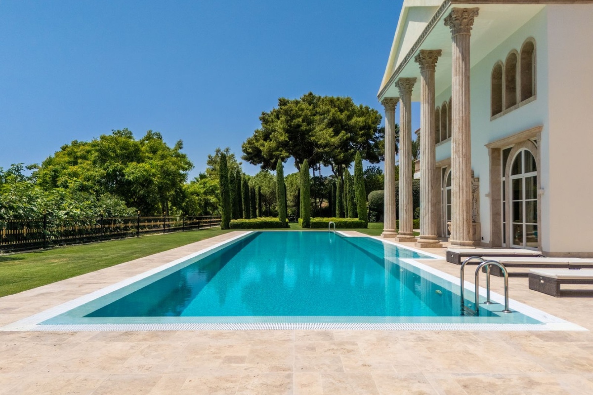 Resale - Villa - Marbella - Sierra Blanca