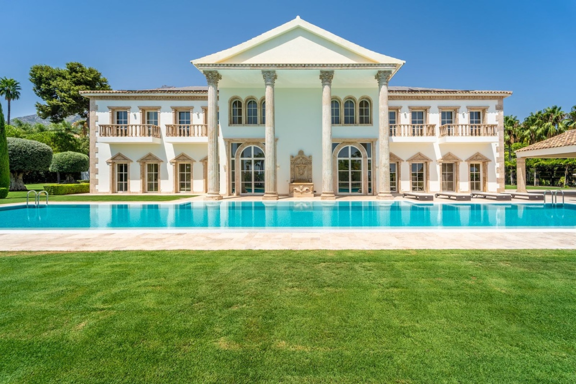 Resale - Villa - Marbella - Sierra Blanca