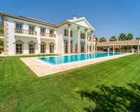 Resale - Villa - Marbella - Sierra Blanca