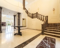 Resale - Villa - Marbella - Sierra Blanca