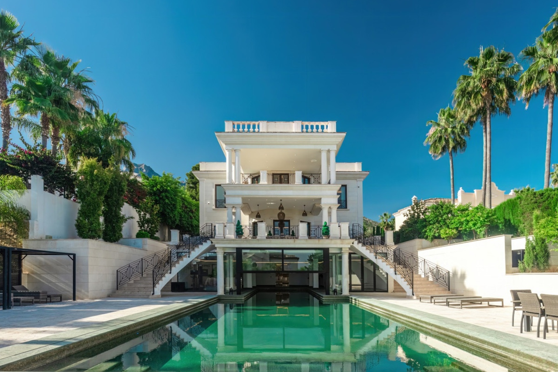 Resale - Villa - Marbella - Sierra Blanca