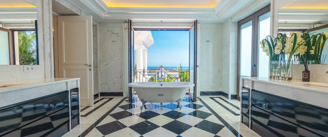 Resale - Villa - Marbella - Sierra Blanca