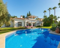 Resale - Villa - Marbella - Sierra Blanca