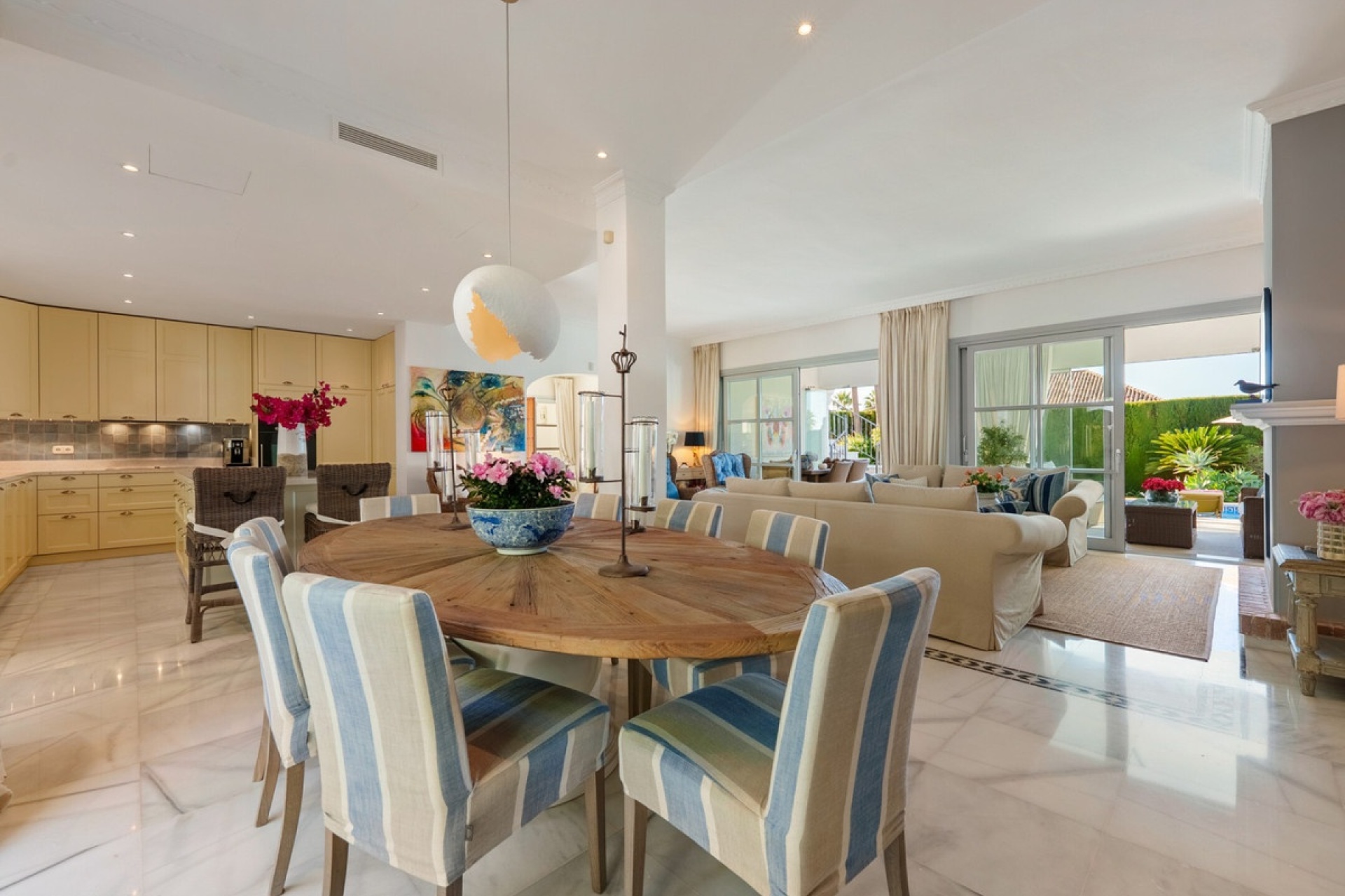 Resale - Villa - Marbella - Sierra Blanca