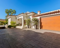 Resale - Villa - Marbella - Sierra Blanca