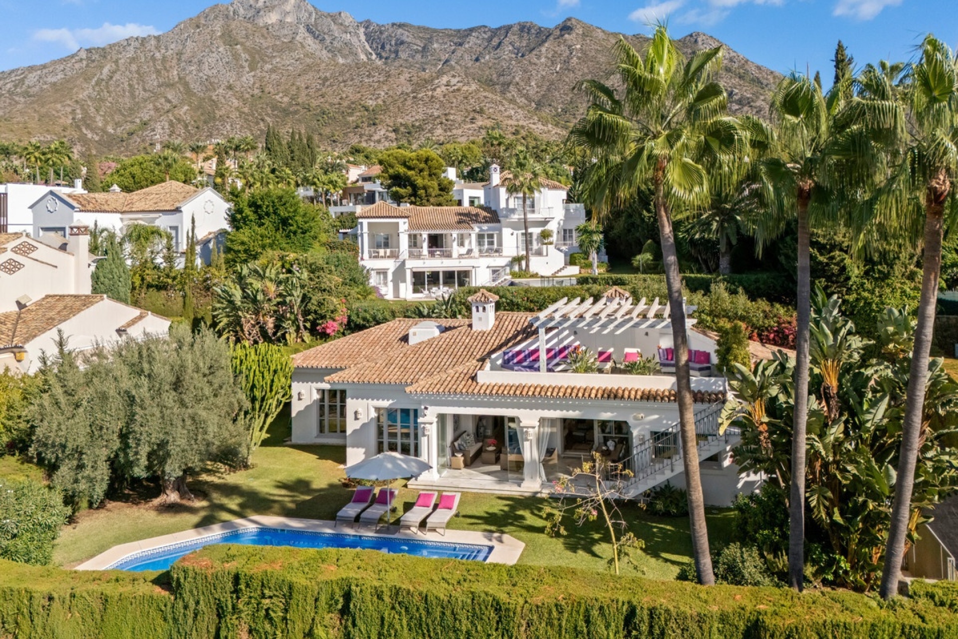 Resale - Villa - Marbella - Sierra Blanca