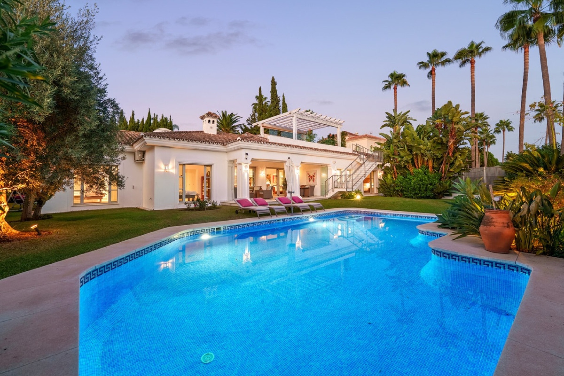 Resale - Villa - Marbella - Sierra Blanca