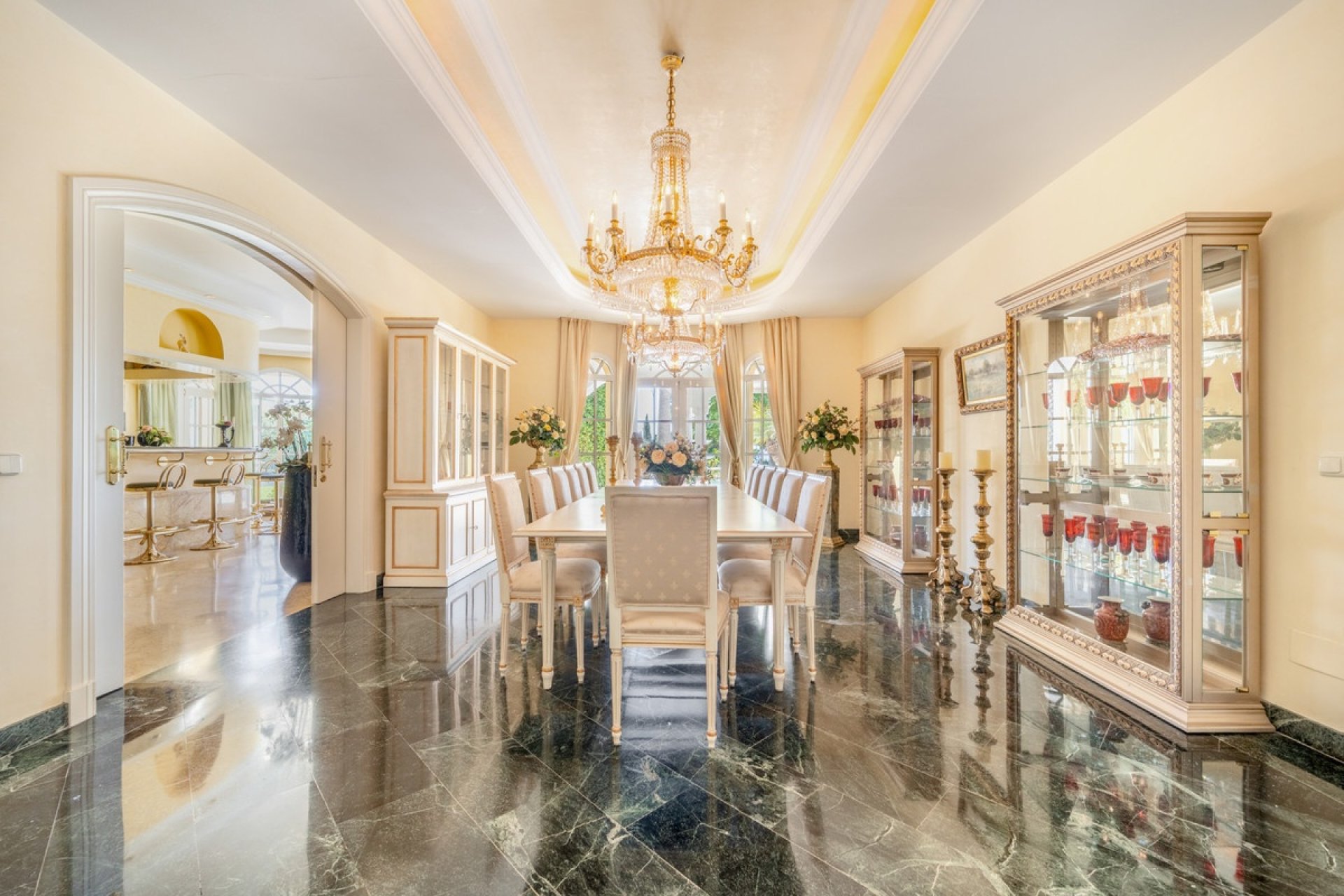 Resale - Villa - Marbella - The Golden Mile