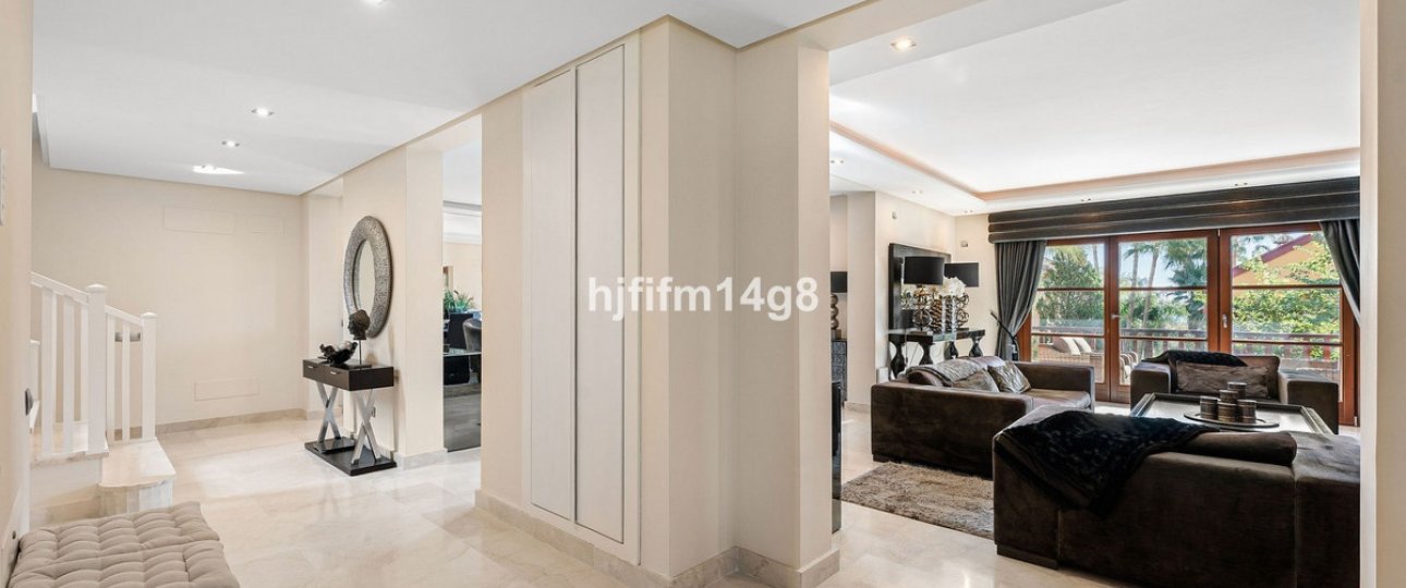 Resale - Villa - Marbella - The Golden Mile