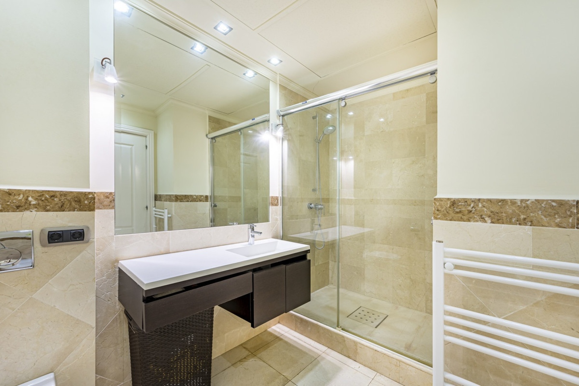 Resale - Villa - Marbella - The Golden Mile