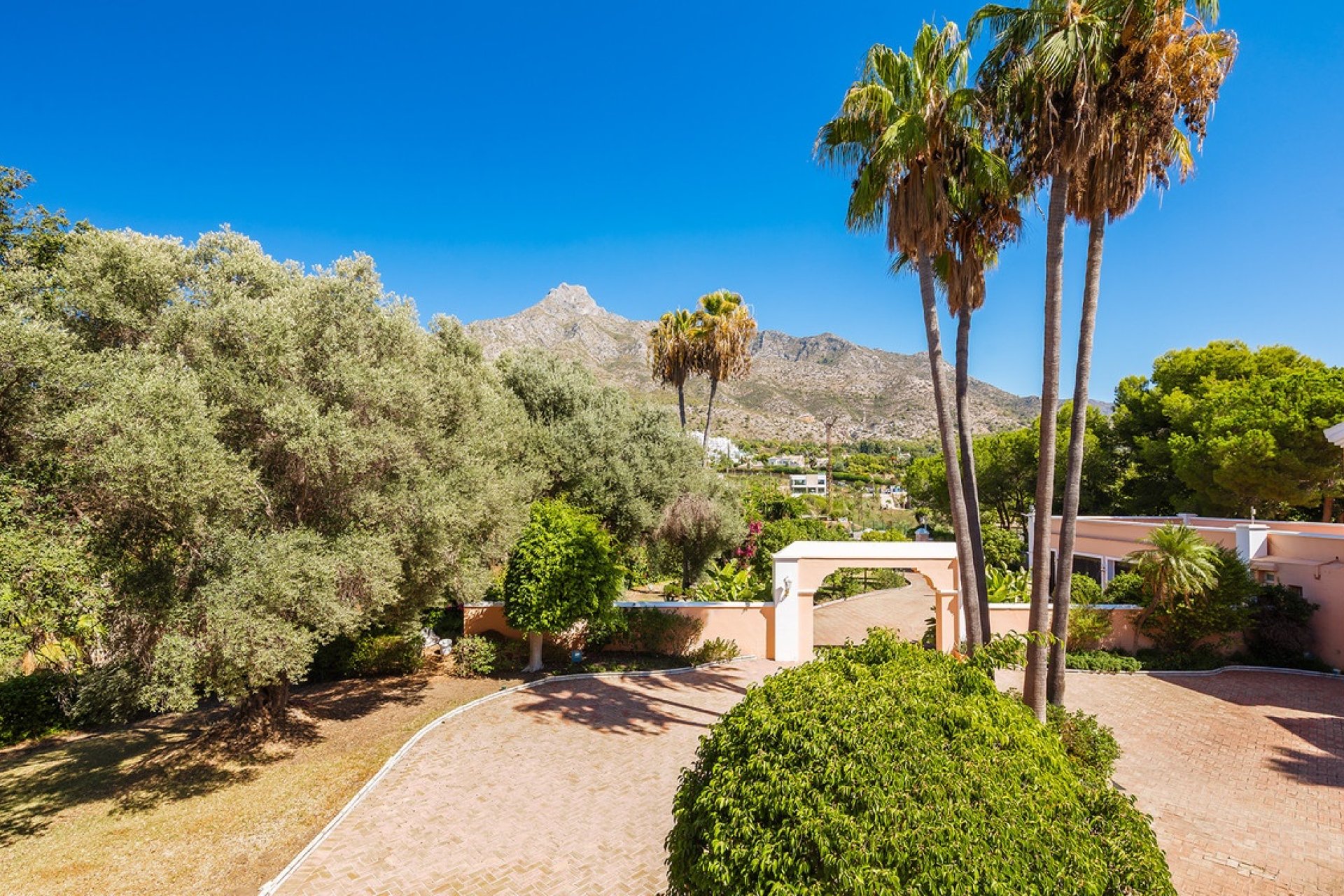 Resale - Villa - Marbella - The Golden Mile