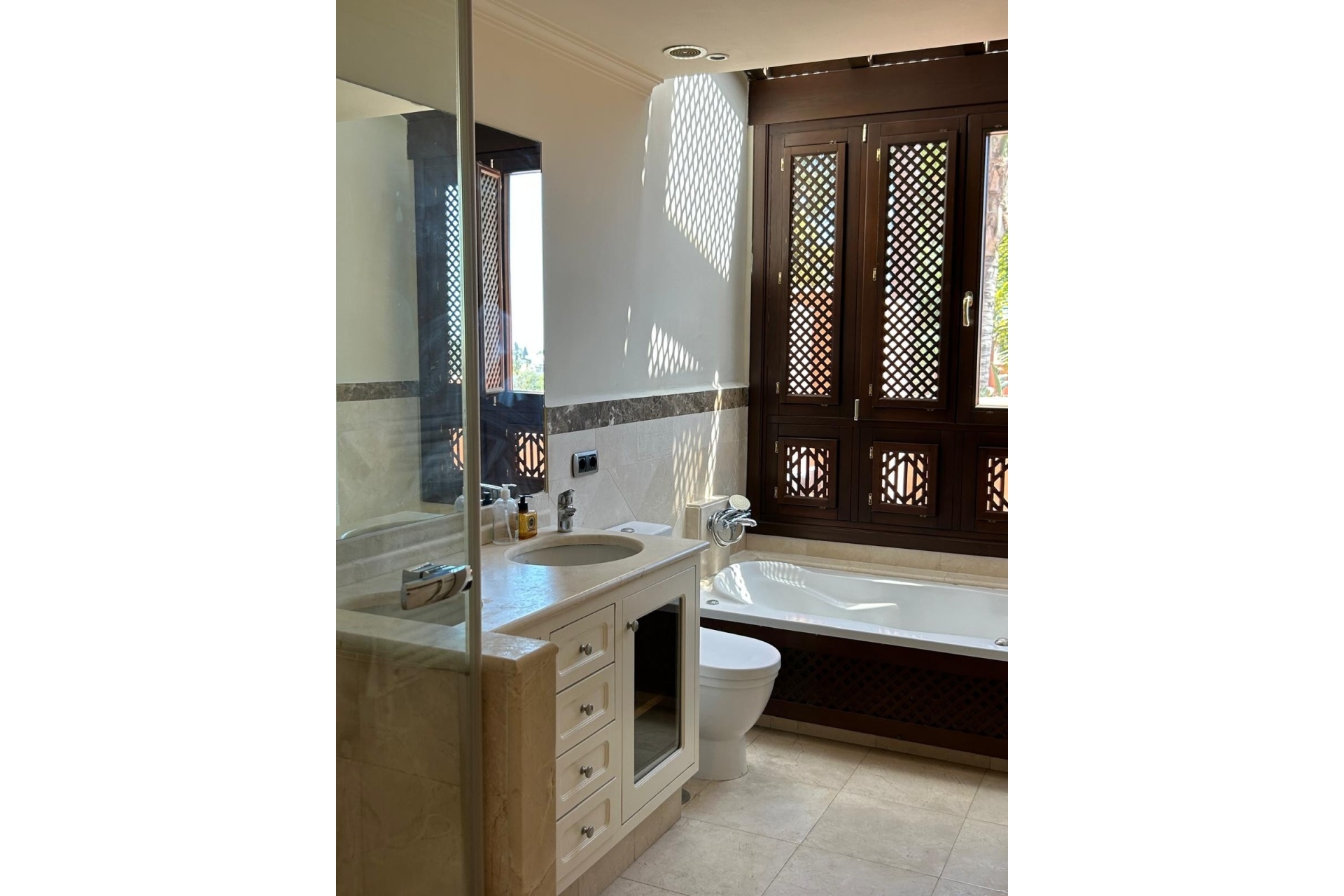 Resale - Villa - Marbella - The Golden Mile