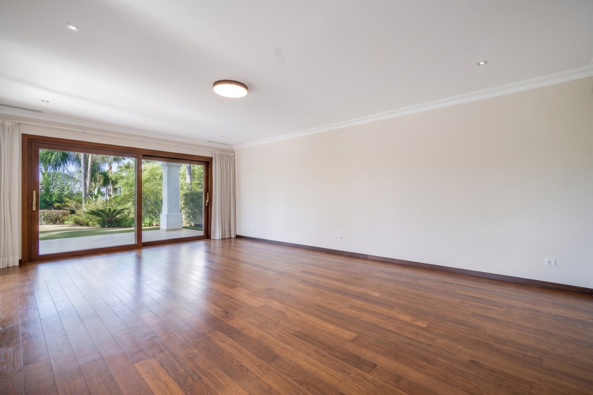 Resale - Villa - Marbella - The Golden Mile