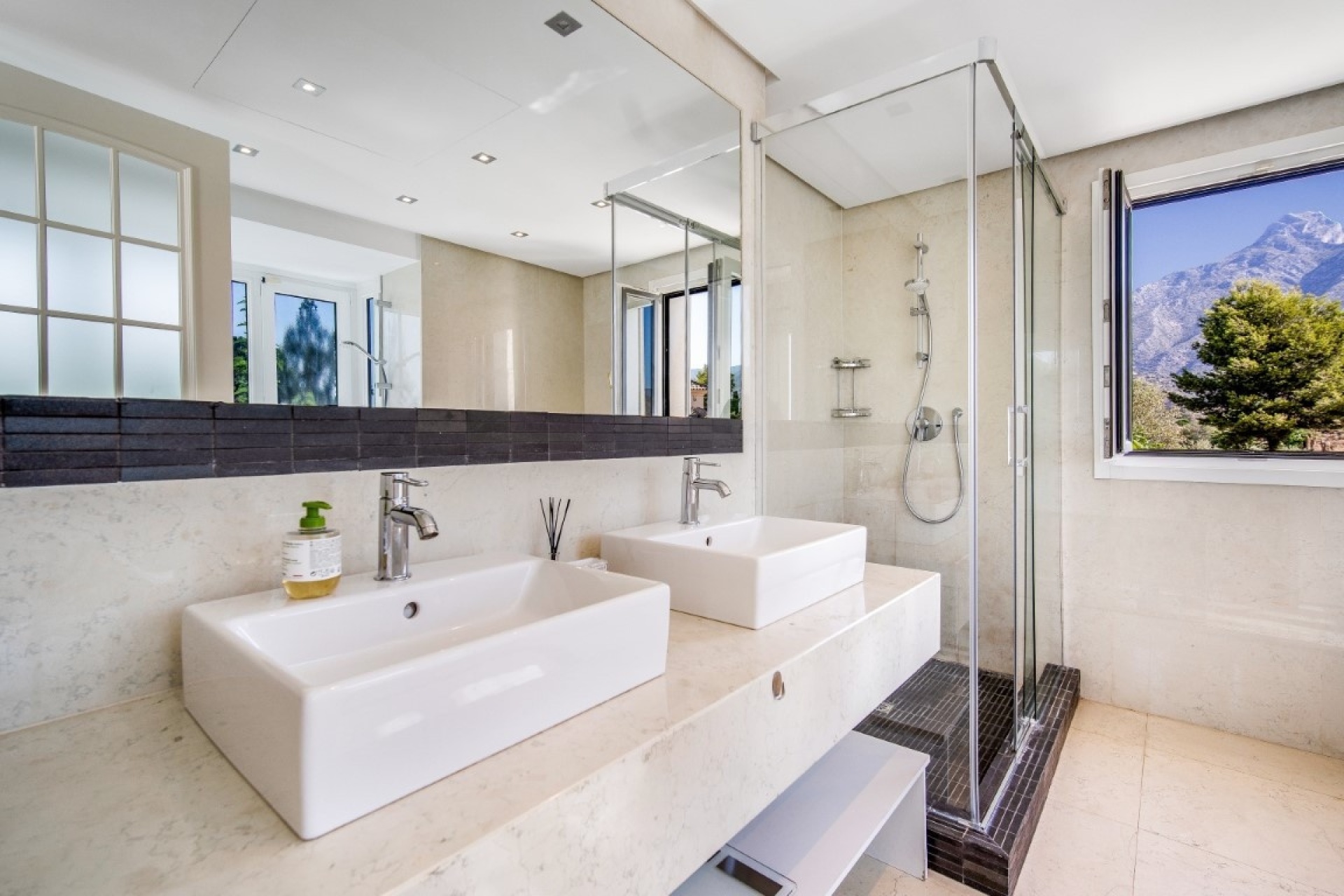 Resale - Villa - Marbella - The Golden Mile
