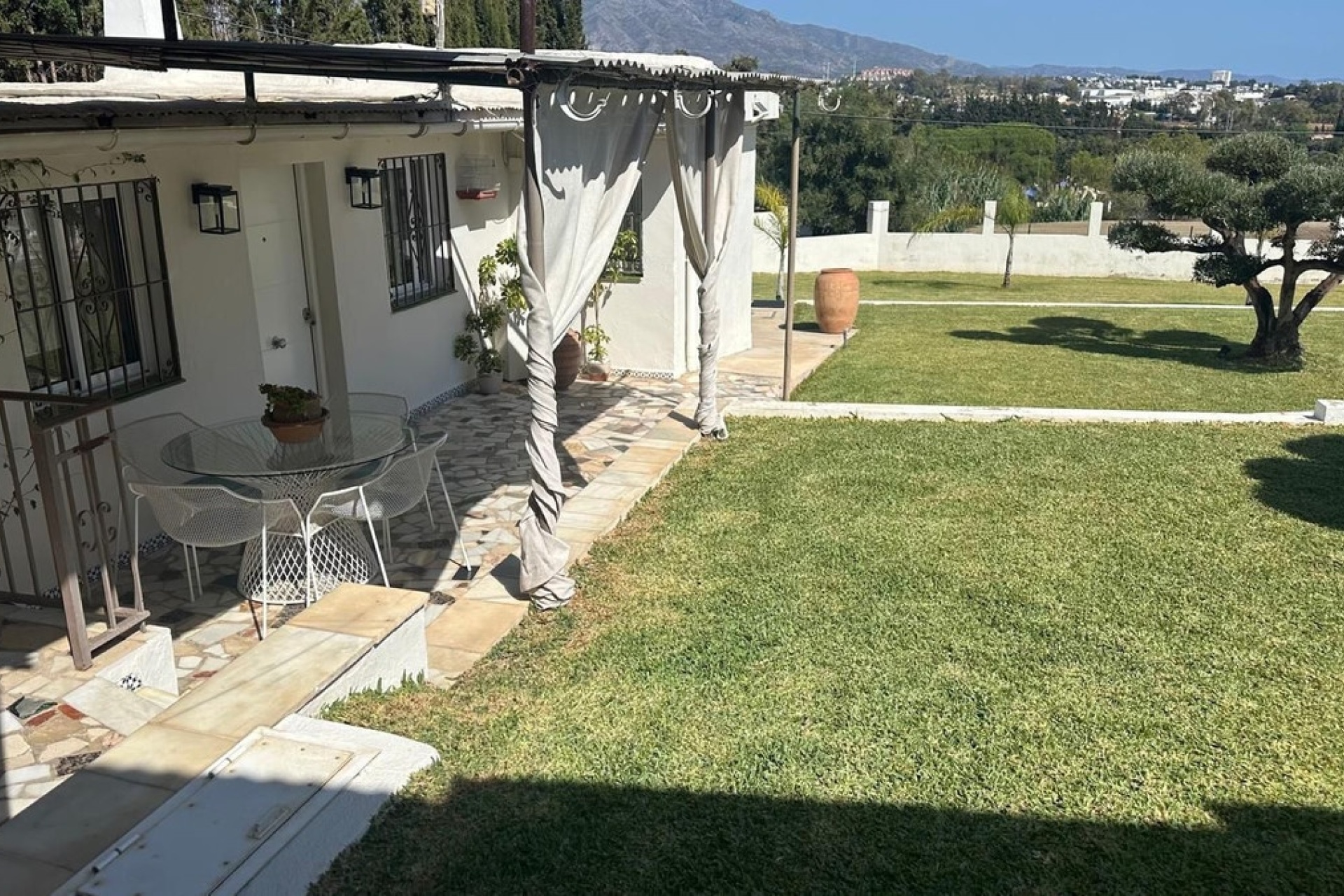 Resale - Villa - Marbella - Valle del Sol