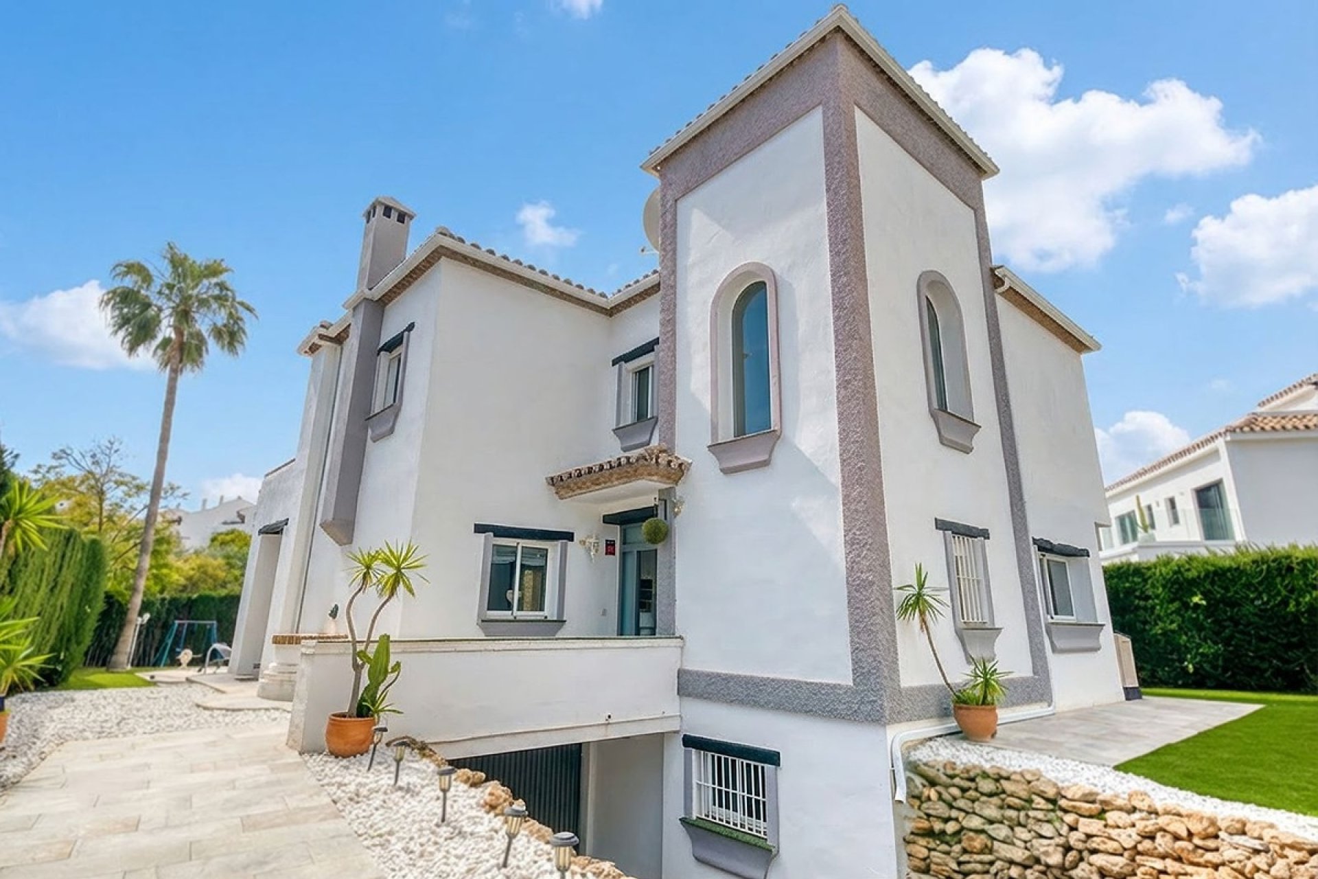 Resale - Villa - Mijas - Calahonda