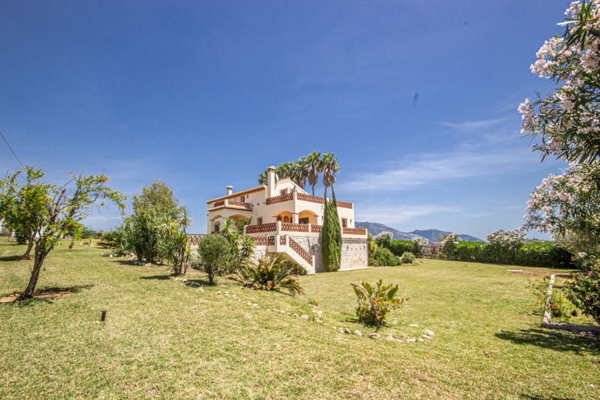 Resale - Villa - Mijas - La Cala de Mijas