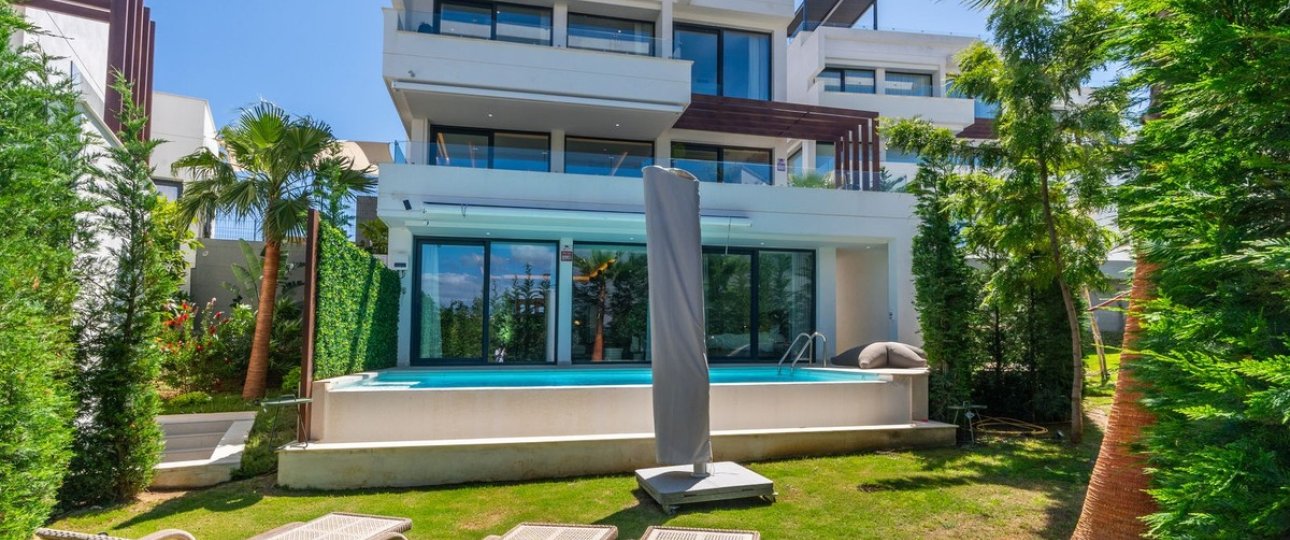 Resale - Villa - Mijas - La Cala Golf