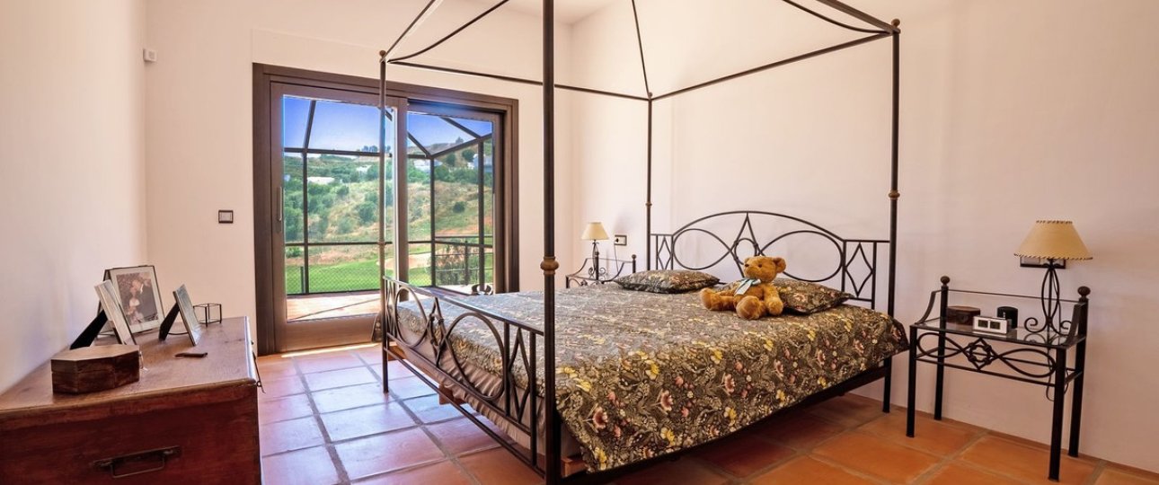 Resale - Villa - Mijas - La Cala Golf