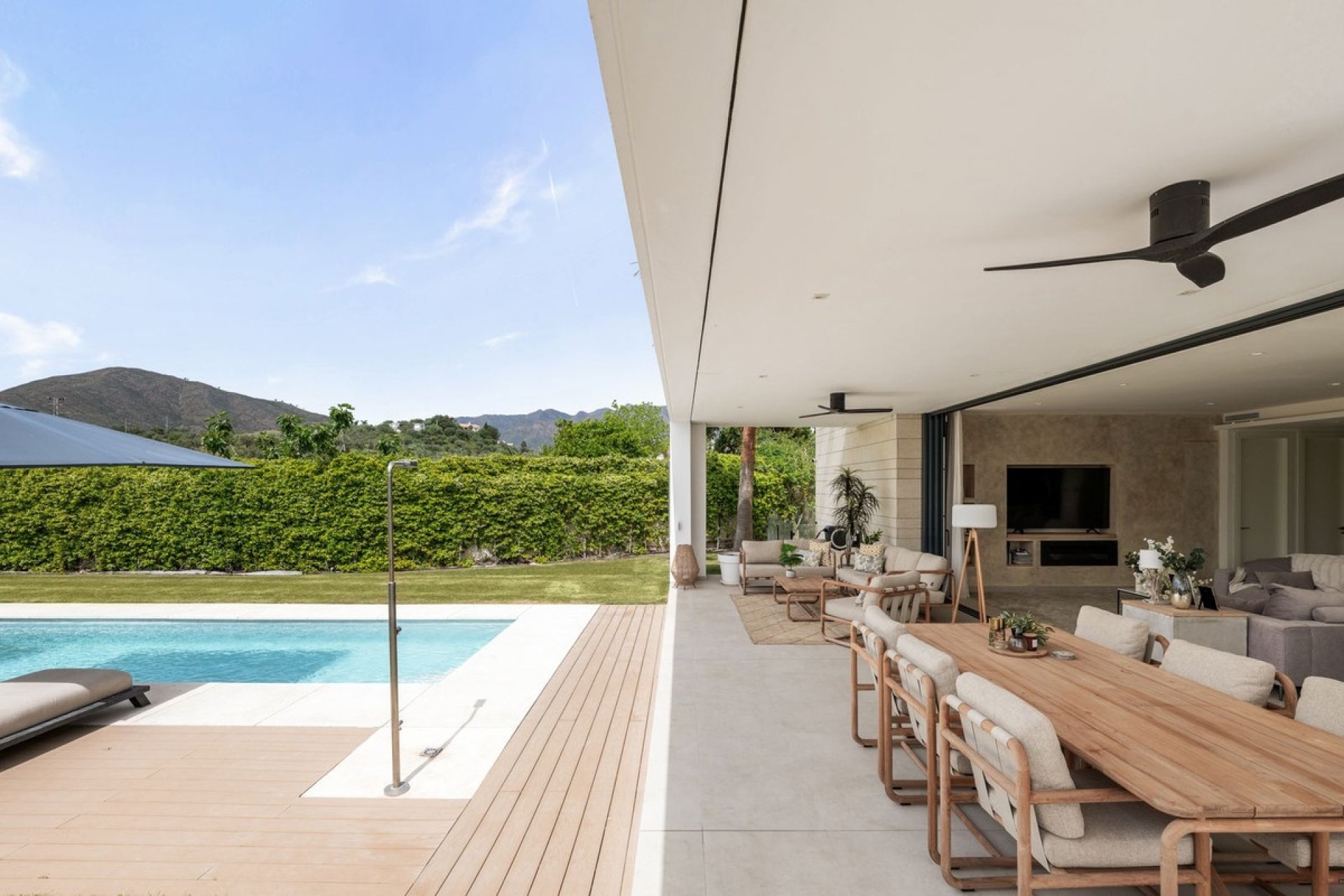 Resale - Villa - Mijas - La Cala Golf