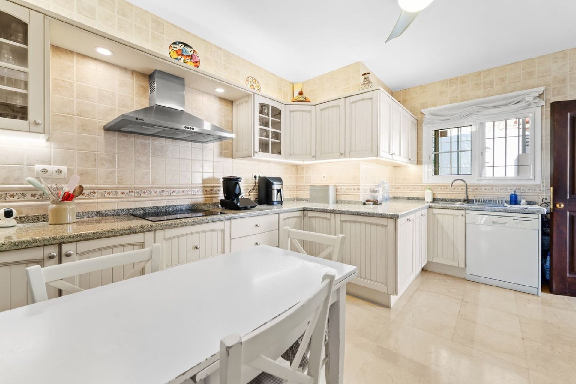Resale - Villa - Mijas - Mijas Centro