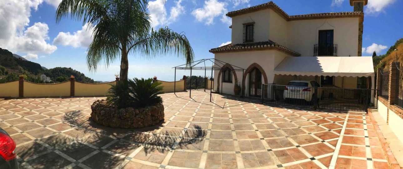 Resale - Villa - Mijas - Mijas Centro