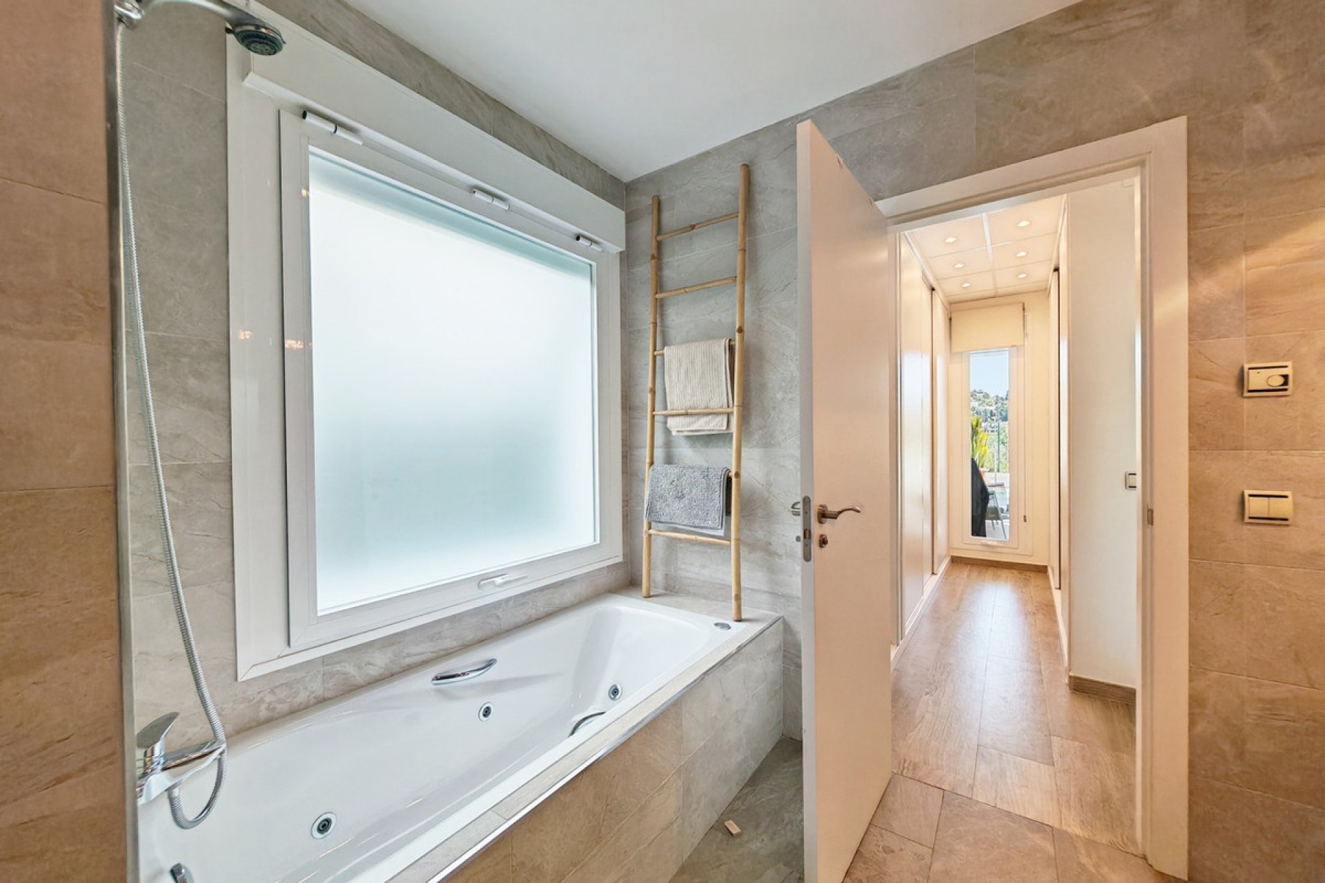 Resale - Villa - Mijas - Riviera del Sol