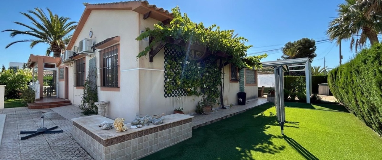 Resale - Villa - Orihuela - Cabo Roig