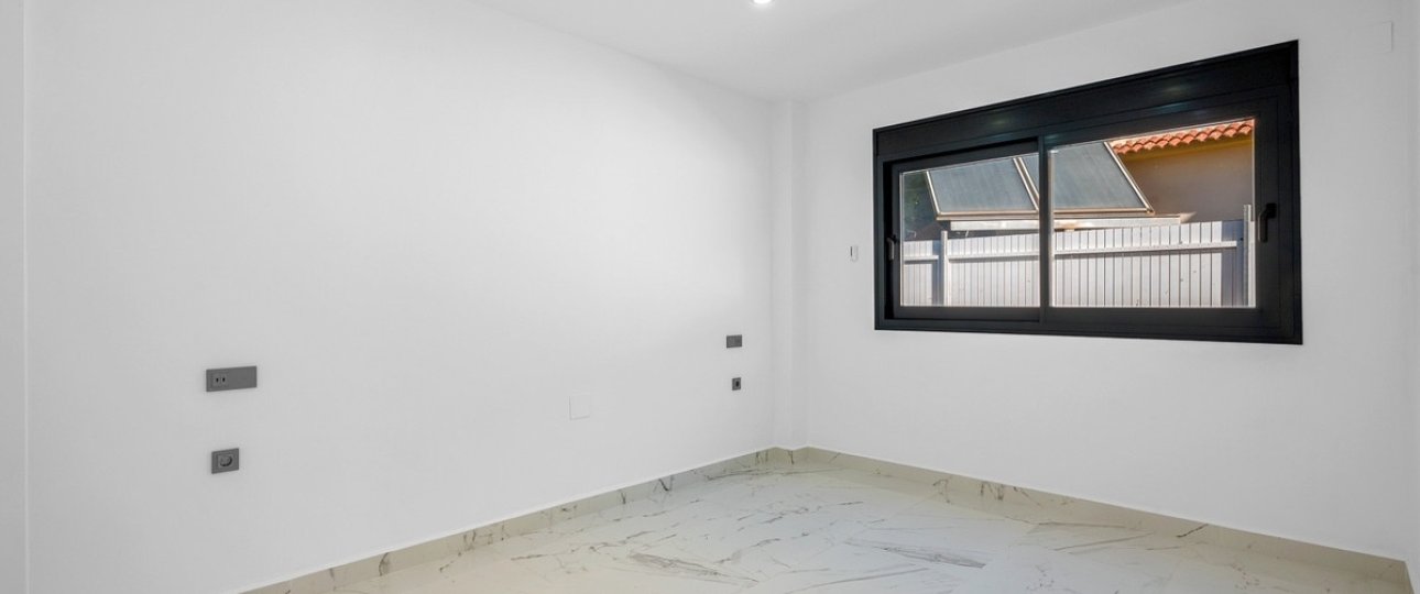 Resale - Villa - Orihuela - Campoamor