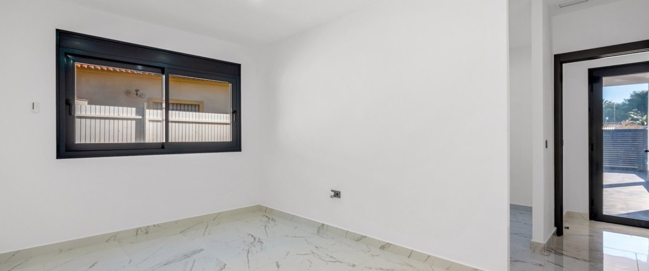 Resale - Villa - Orihuela - Campoamor