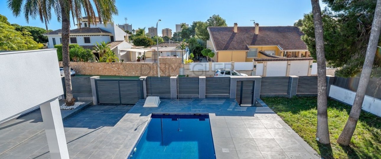 Resale - Villa - Orihuela - Campoamor