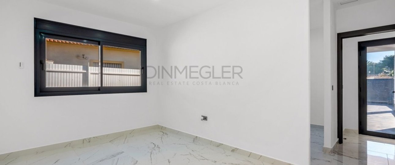 Resale - Villa - Orihuela - Campoamor
