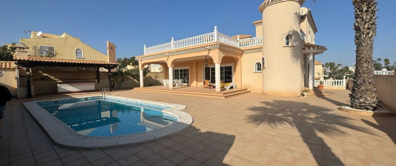 Resale - Villa - Orihuela - La Zenia