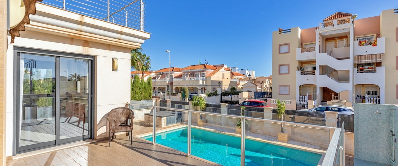 Resale - Villa - Orihuela - La Zenia
