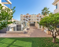 Resale - Villa - Orihuela - La Zenia