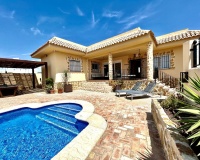 Resale - Villa - Orihuela - La Zenia