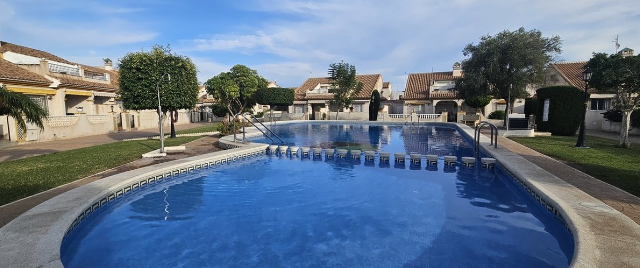 Resale - Villa - Orihuela - La Zenia