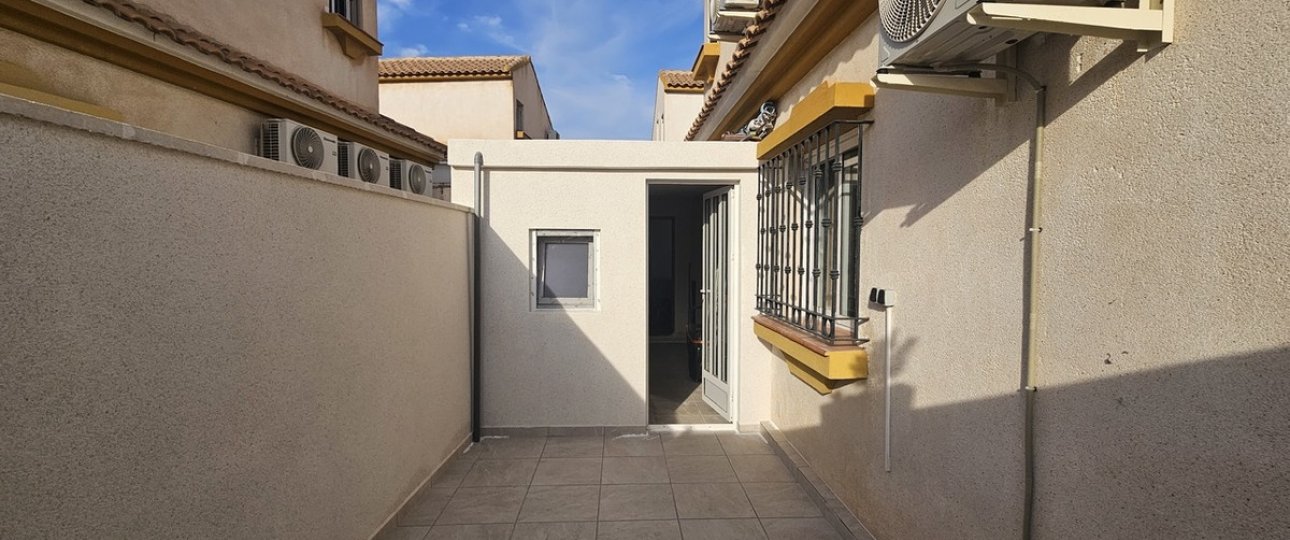 Resale - Villa - Orihuela - La Zenia