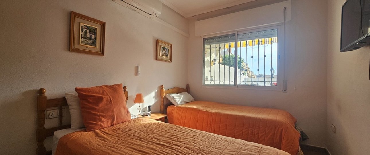 Resale - Villa - Orihuela - La Zenia