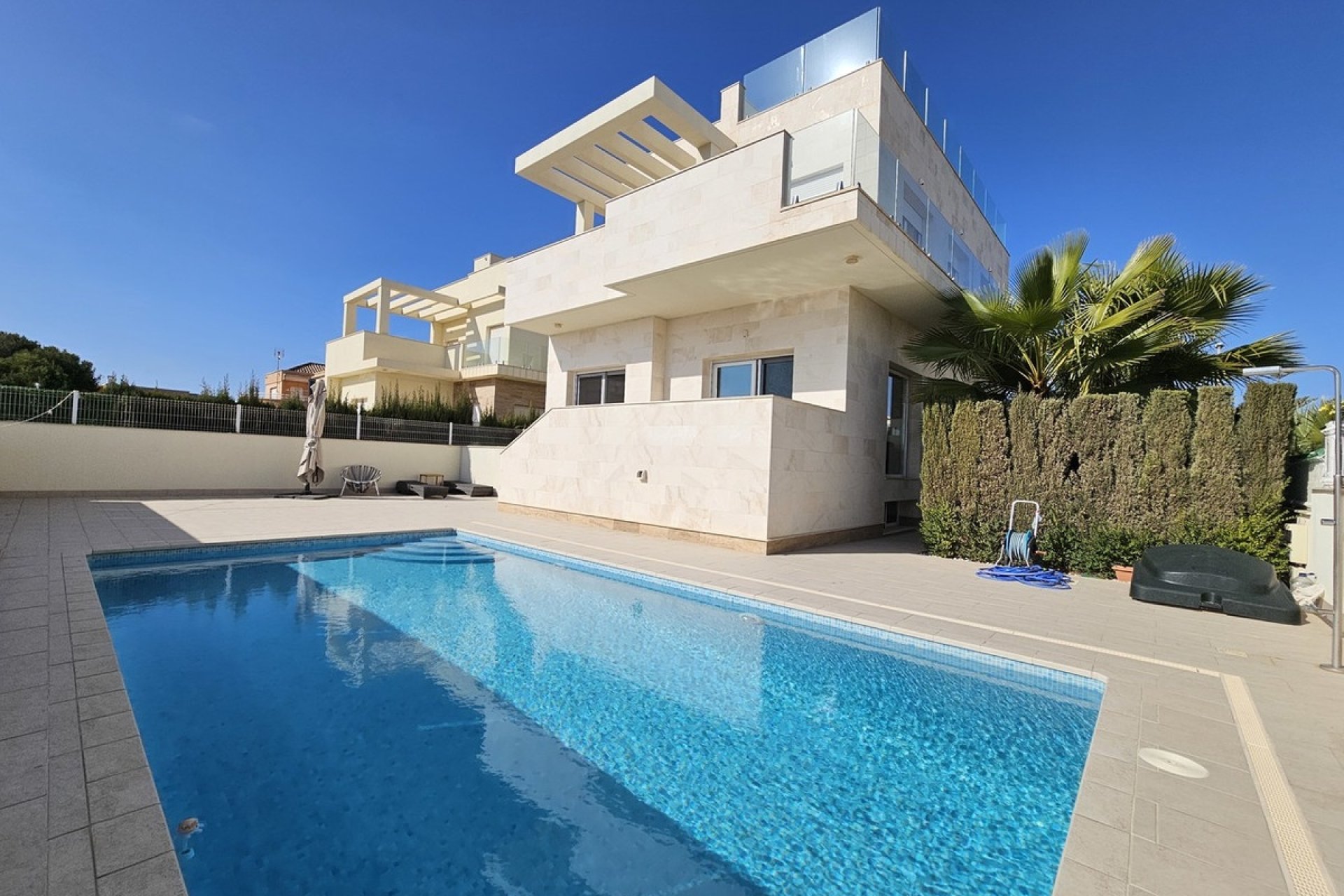 Resale - Villa - Orihuela - La Zenia